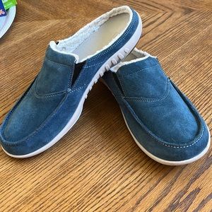 Dark ocean blue slip on shoes Spenco brand size 11